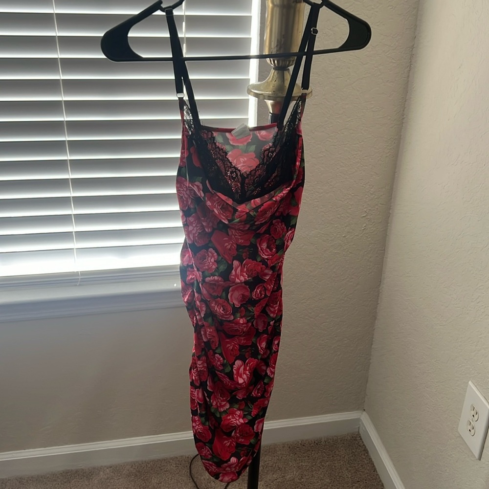 Lingerie rouched bodycon style nightgown rose floral size small